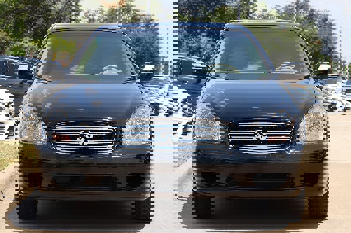 Used 2004 INFINITI Q45 Premium image 3