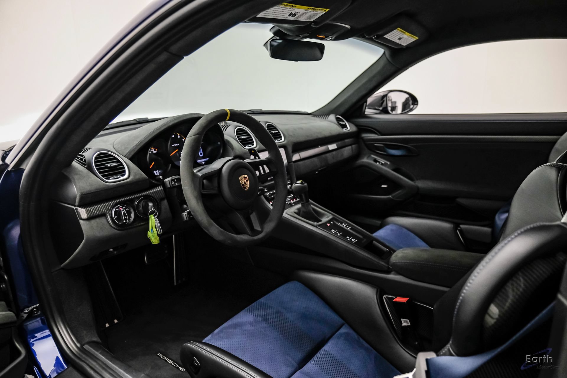 Used 2025 Porsche 718 Cayman GT4 RS RWD image 45