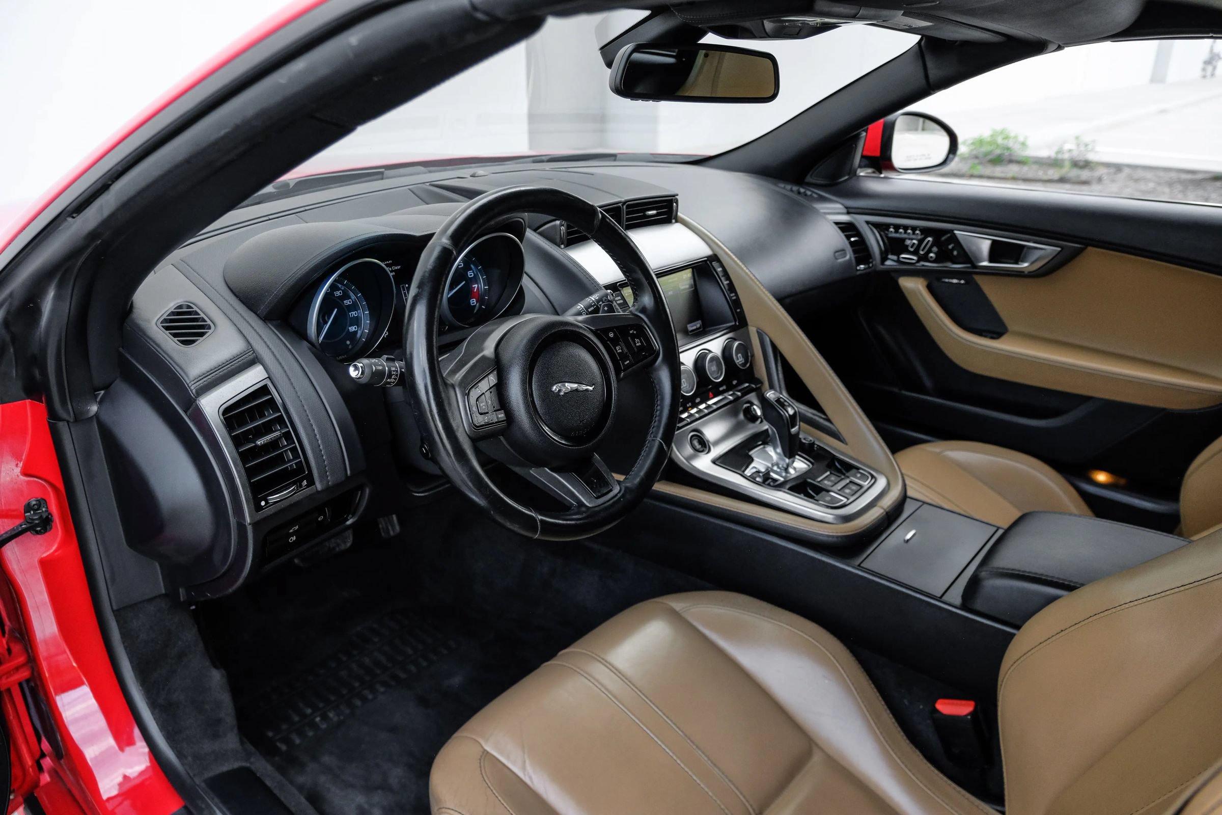 Used 2014 Jaguar F-TYPE Convertible RWD image 16