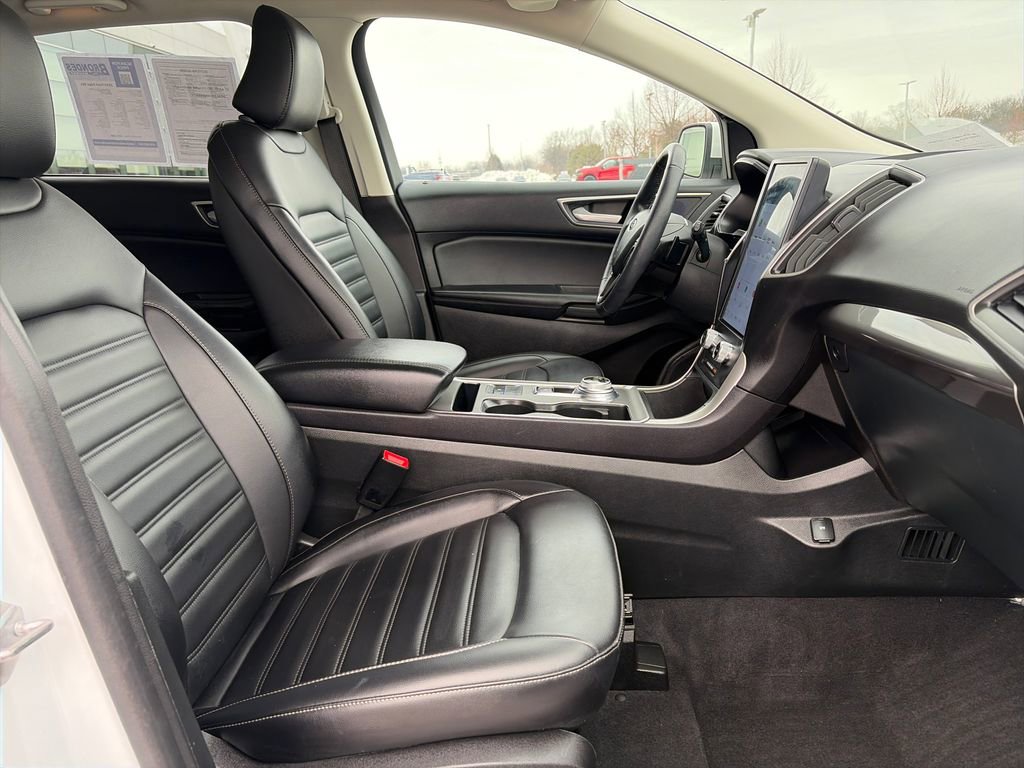 Used 2024 Ford Edge SEL w/ Convenience Package image 13