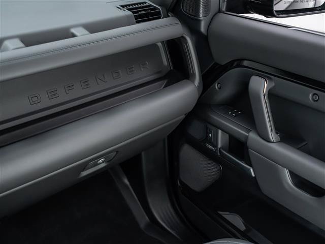 New 2026 Land Rover Defender 110 OCTA AWD/4WD image 31