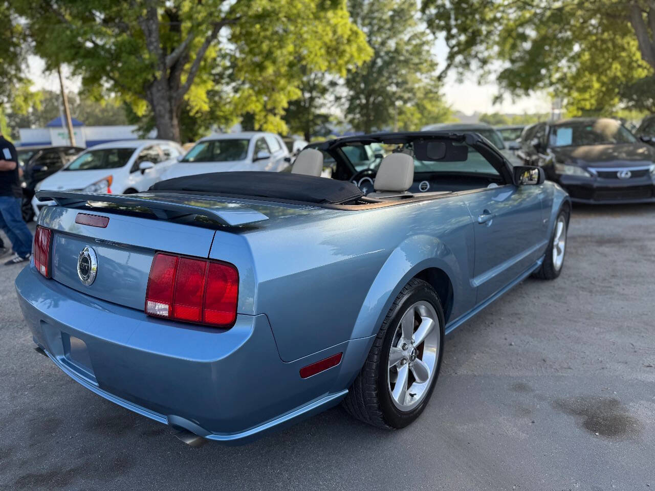 Used 2007 Ford Mustang GT Premium RWD image 4