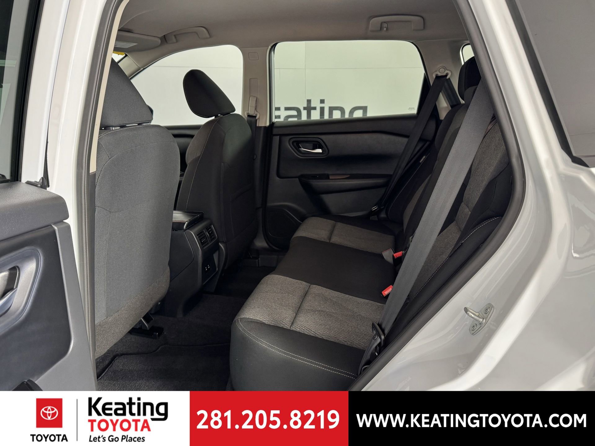 Used 2026 Nissan Rogue SV image 15