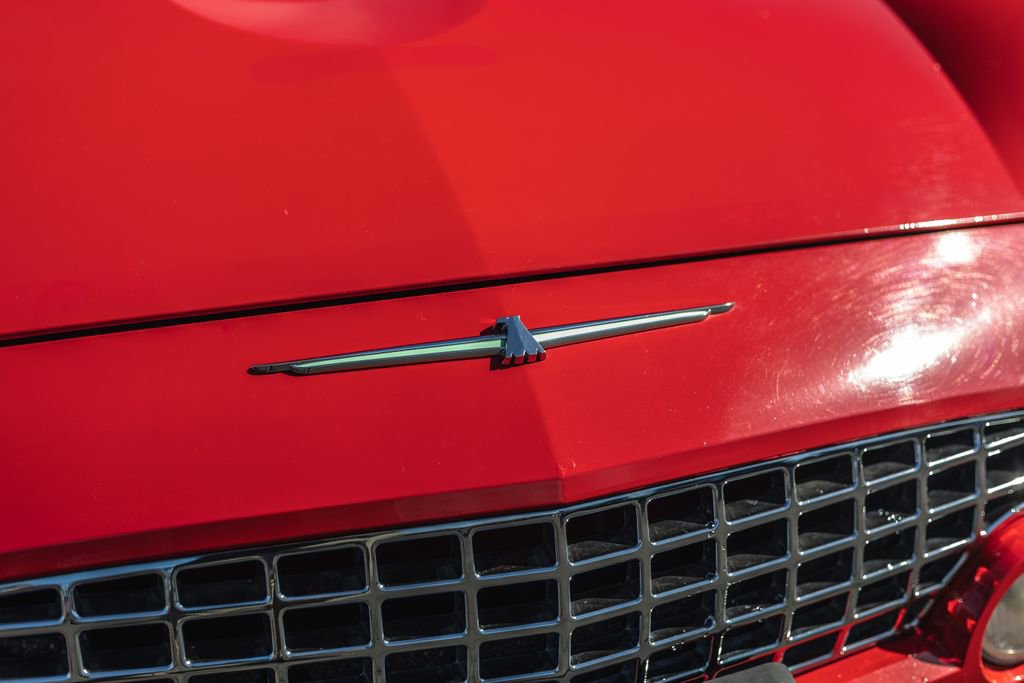 Used 2003 Ford Thunderbird image 4