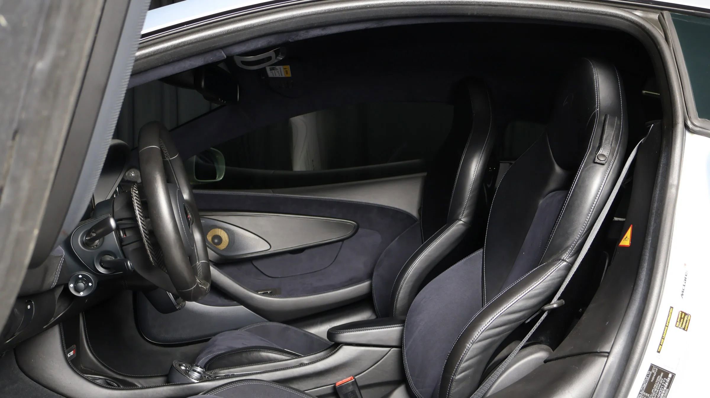 Used 2017 McLaren 570S Coupe image 16