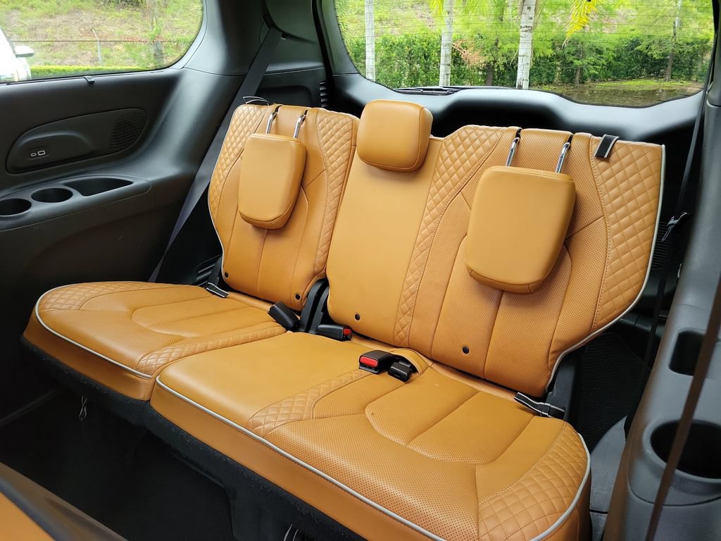 Used 2021 Chrysler Pacifica Pinnacle FWD image 12