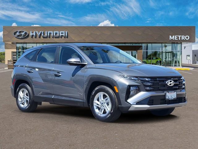 Used 2026 Hyundai Tucson SE image 1