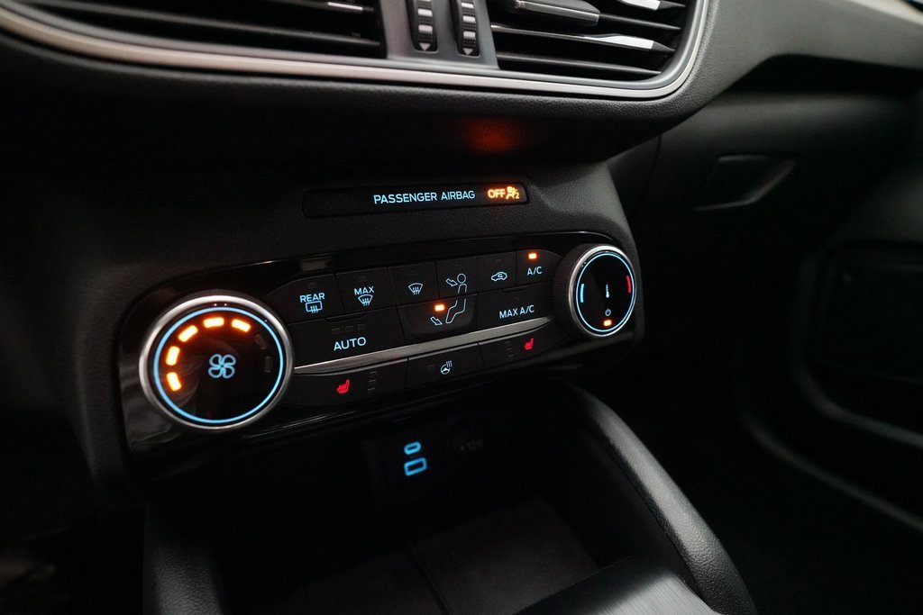 Used 2022 Ford Escape SE w/ Cold Weather Package image 20