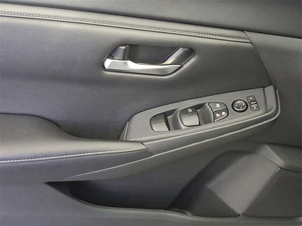 Used 2023 Nissan Sentra SV image 17