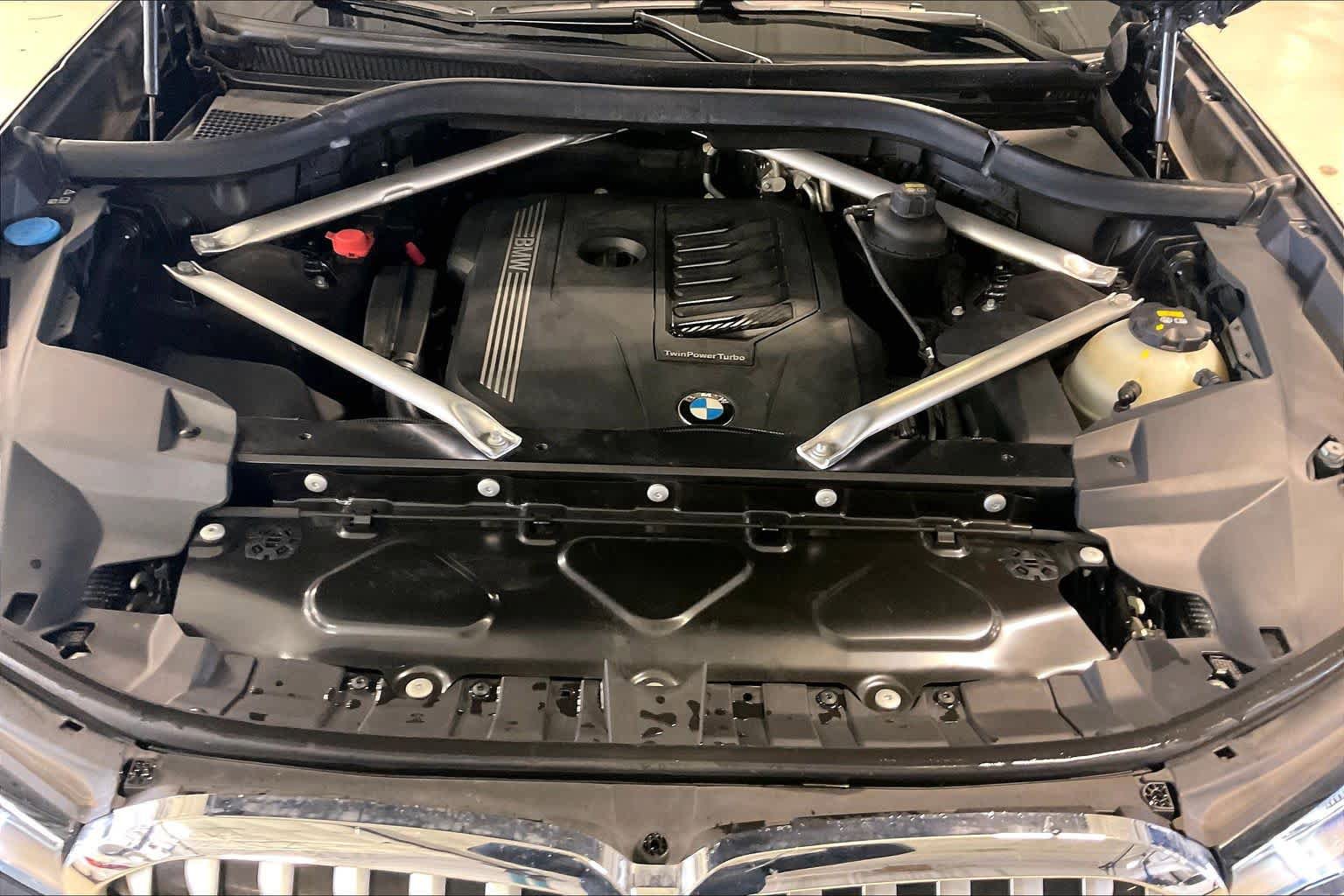 Used 2020 BMW X7 xDrive40i w/ Premium Package AWD/4WD image 28