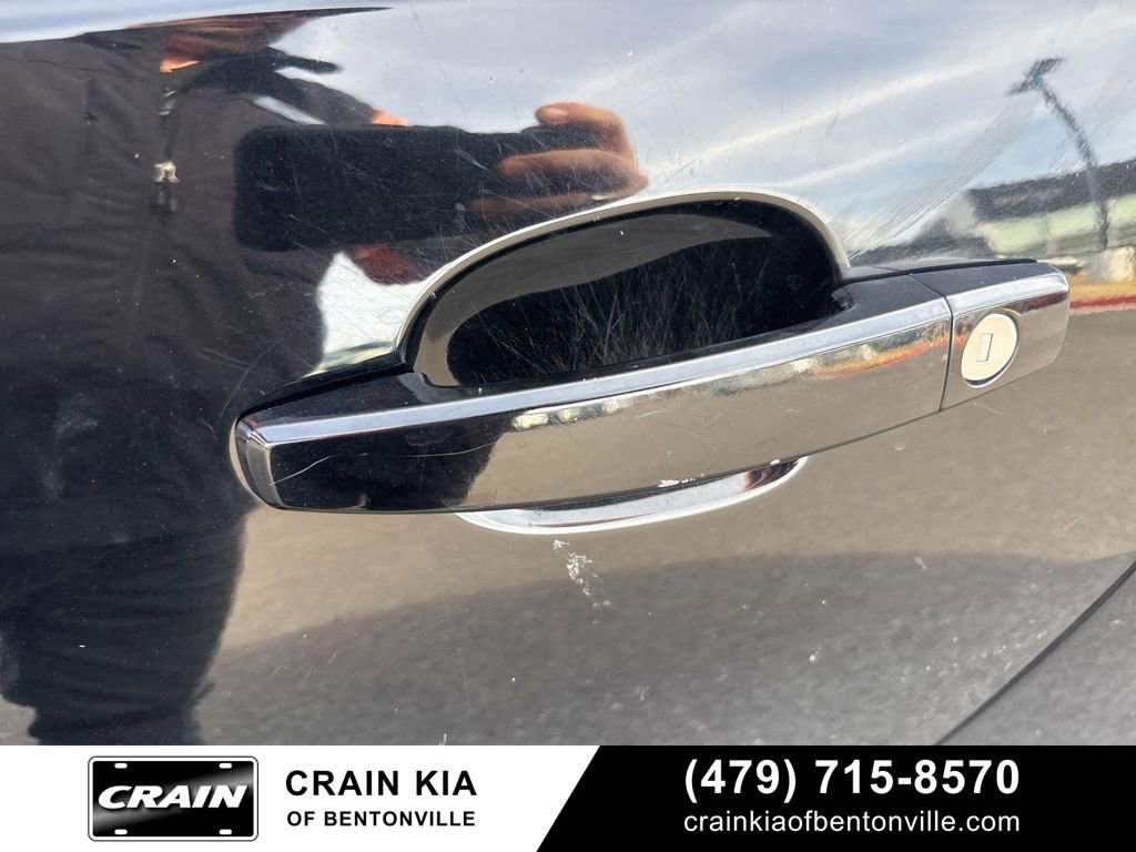 Used 2013 Chevrolet Camaro LT image 9