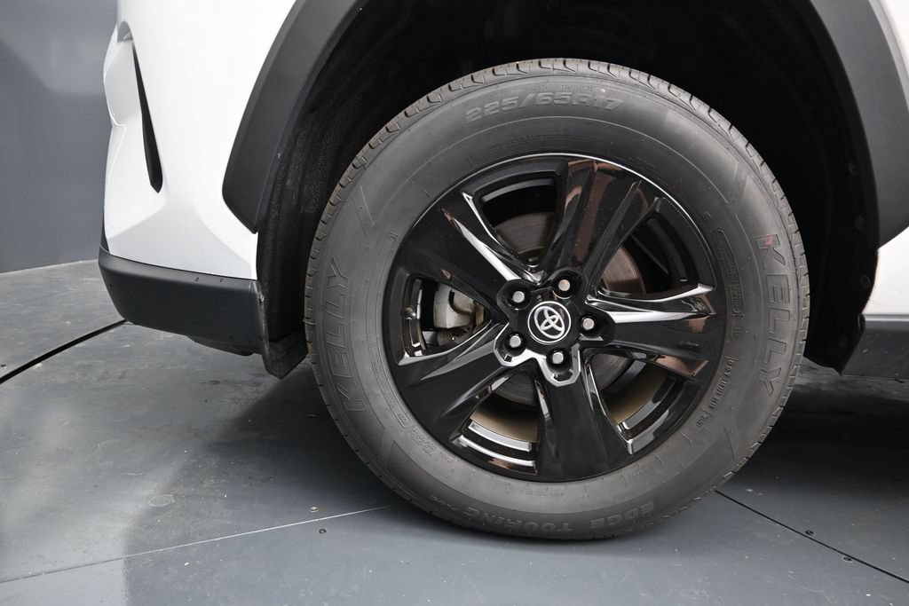 Used 2024 Toyota RAV4 XLE w/ Weather Package AWD/4WD image 13