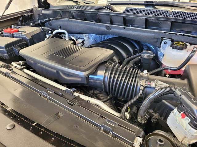 Used 2025 Chevrolet Suburban Z71 image 34