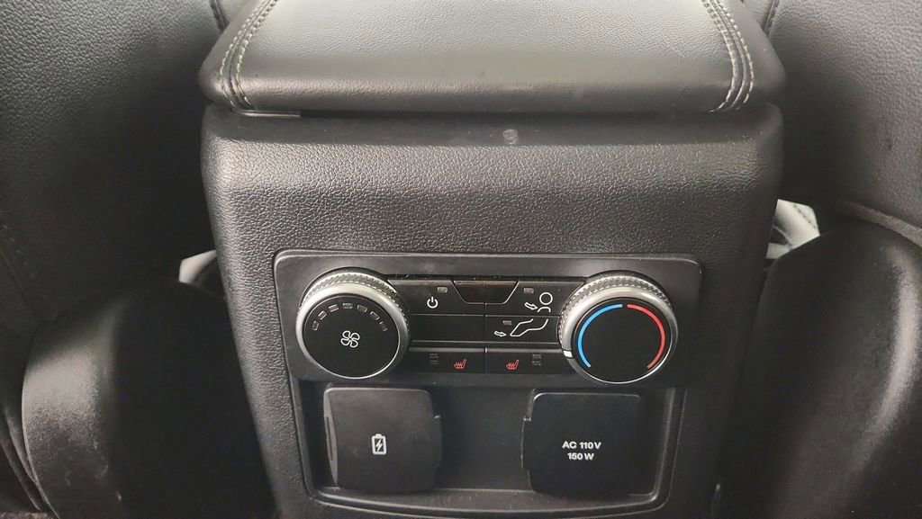 Used 2022 Ford Explorer Limited w/ Equipment Group 301A image 27