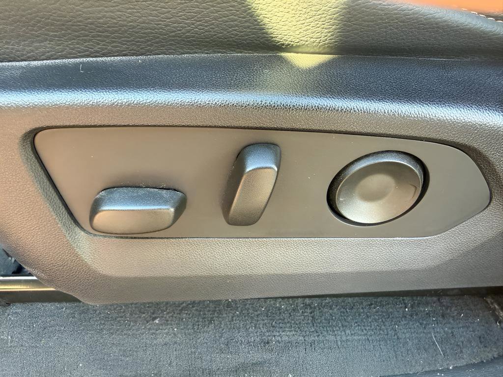 Used 2023 GMC Canyon Denali image 27