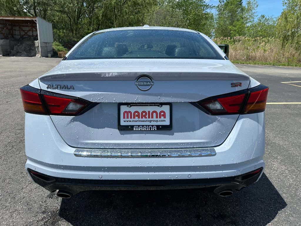 Used 2023 Nissan Altima 2.5 SR FWD image 14
