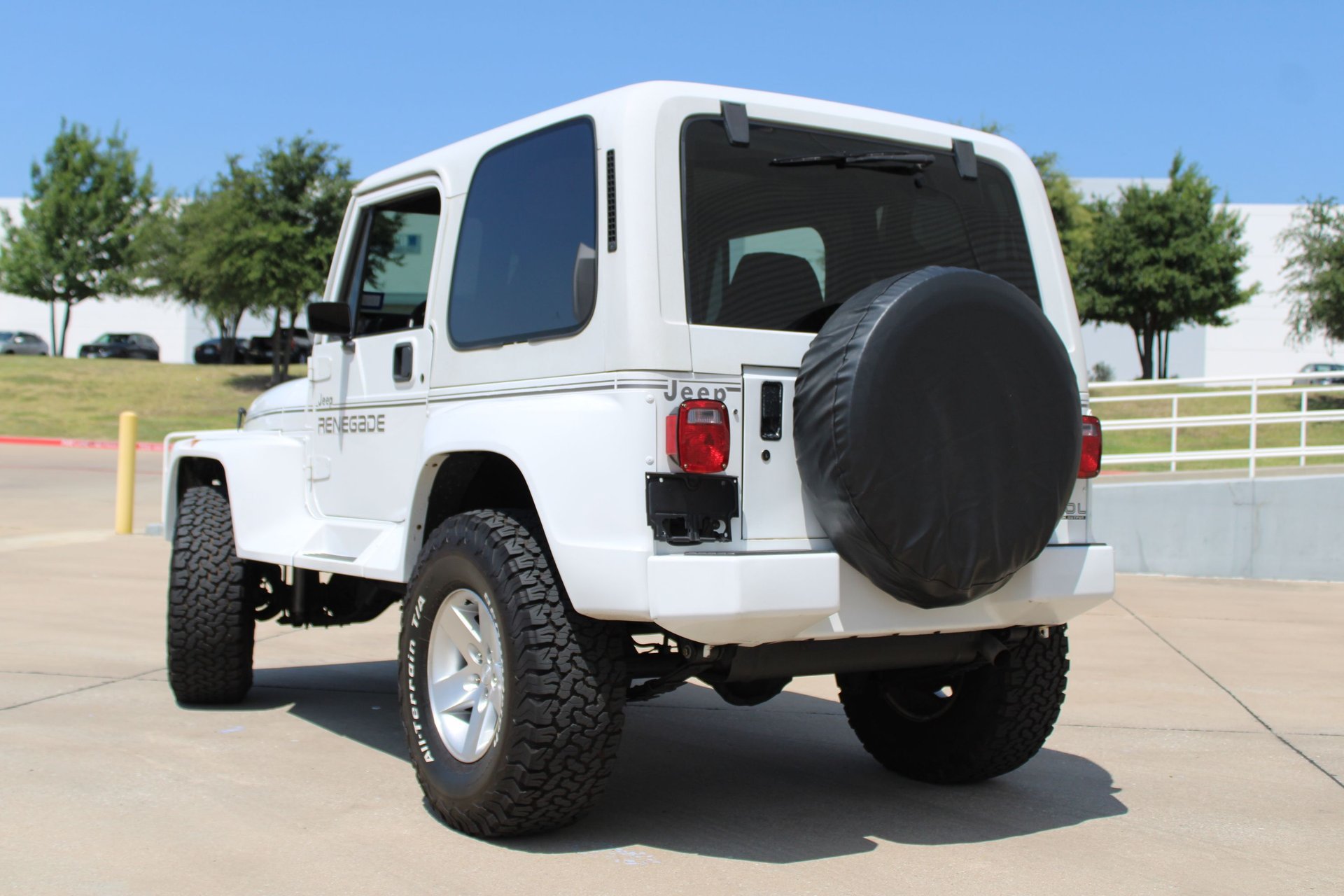 Used 1991 Jeep Wrangler Renegade AWD/4WD image 9
