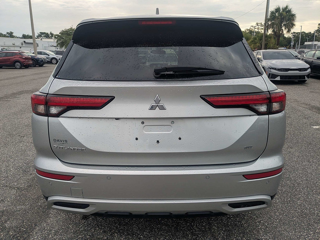 Used 2024 Mitsubishi Outlander SE AWD/4WD image 5