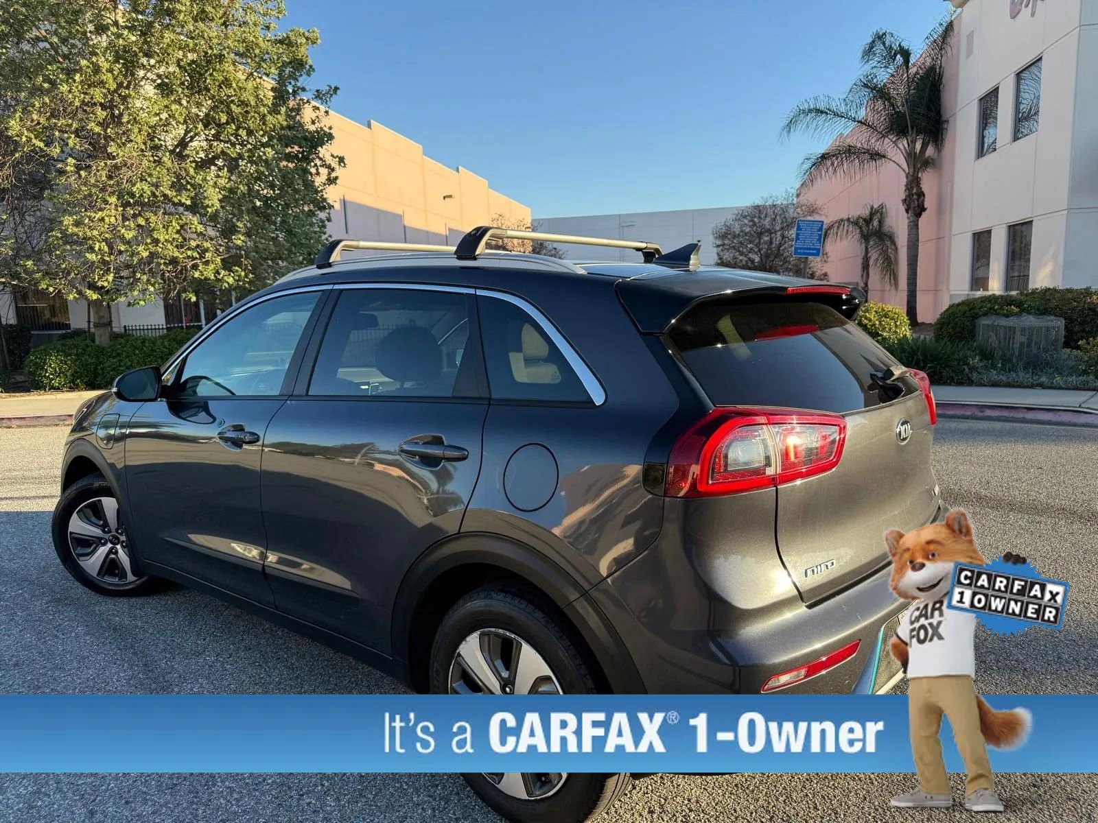 Used 2018 Kia Niro EX FWD image 8