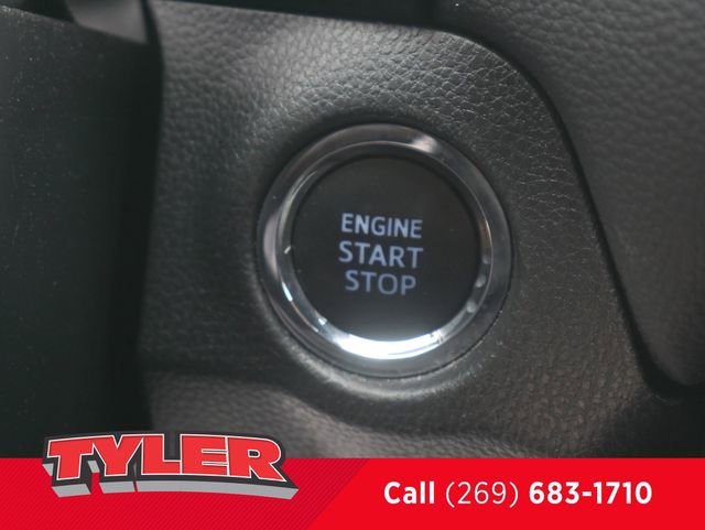 Used 2021 Toyota RAV4 XLE w/ Convenience Package AWD/4WD image 30