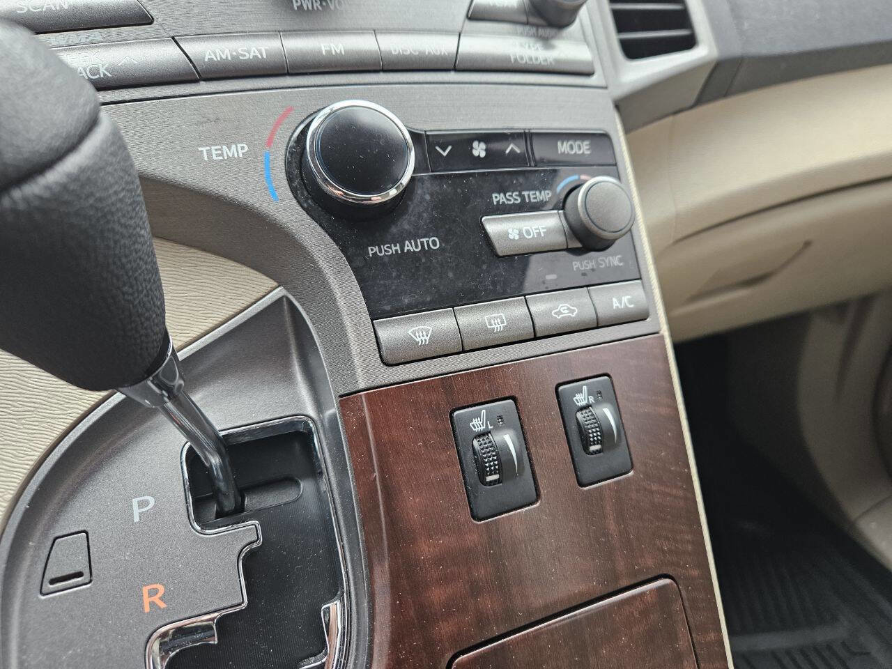 Used 2009 Toyota Venza AWD image 17