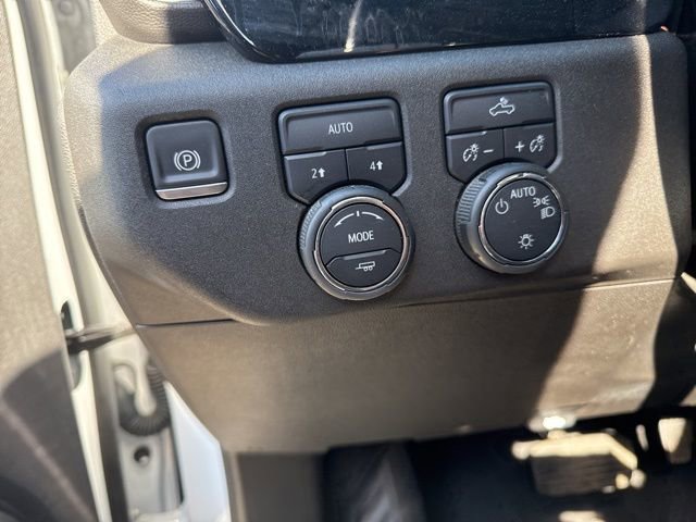 Used 2025 Chevrolet Silverado 1500 LT image 9