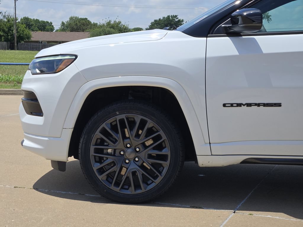 Used 2024 Jeep Compass Limited w/ High Altitude Package AWD/4WD image 25