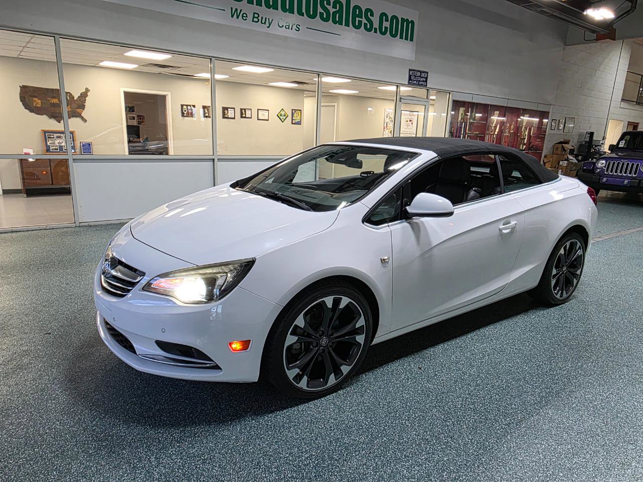 Used 2019 Buick Cascada Premium FWD image 2