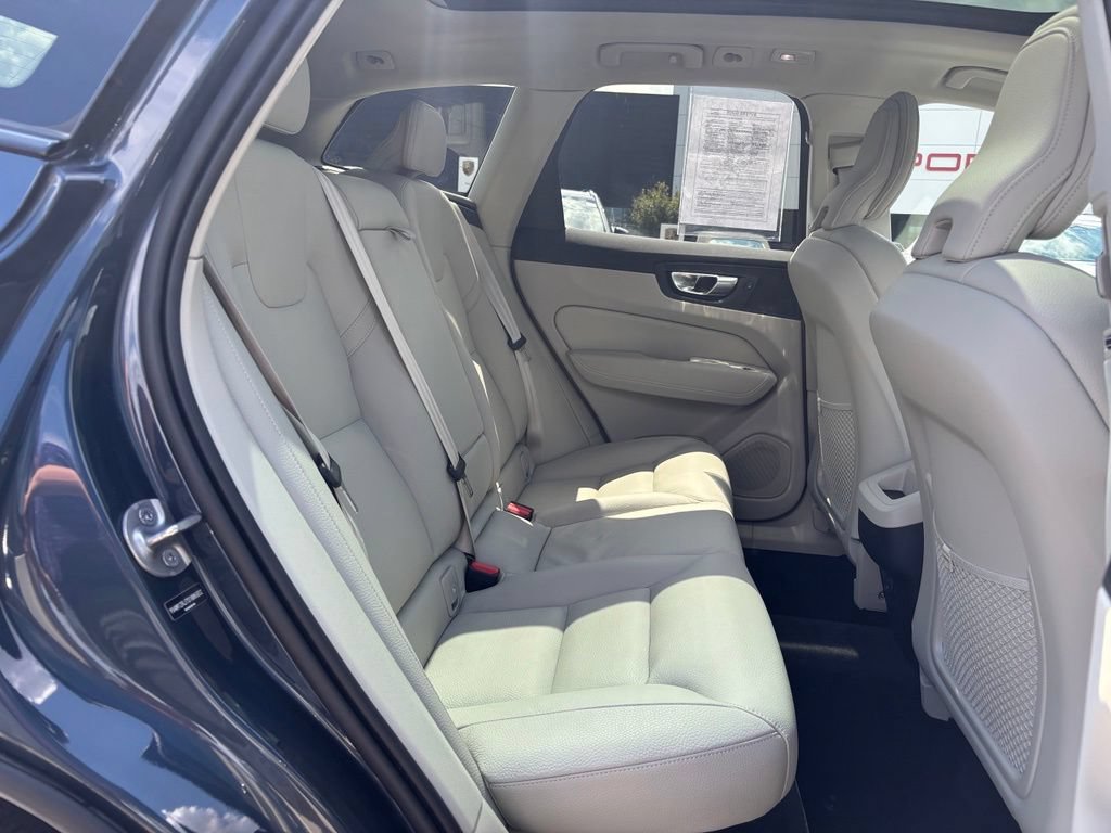 Certified 2025 Volvo XC60 B5 Core w/ Protection Package Premier AWD/4WD image 22