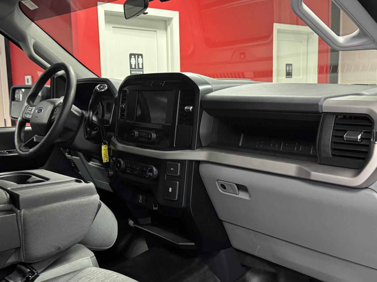 Used 2022 Ford F150 XL w/ Equipment Group 101A High AWD/4WD image 30