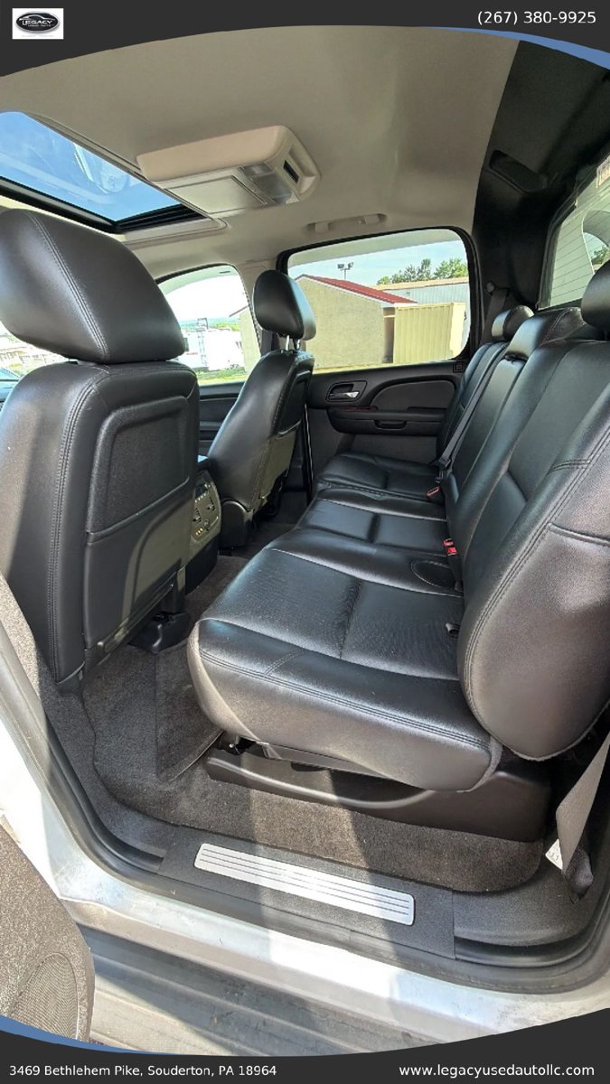 Used 2012 Chevrolet Avalanche LTZ AWD/4WD image 51