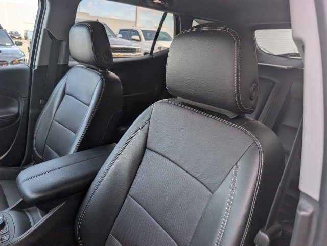 Used 2024 GMC Terrain SLT FWD image 10