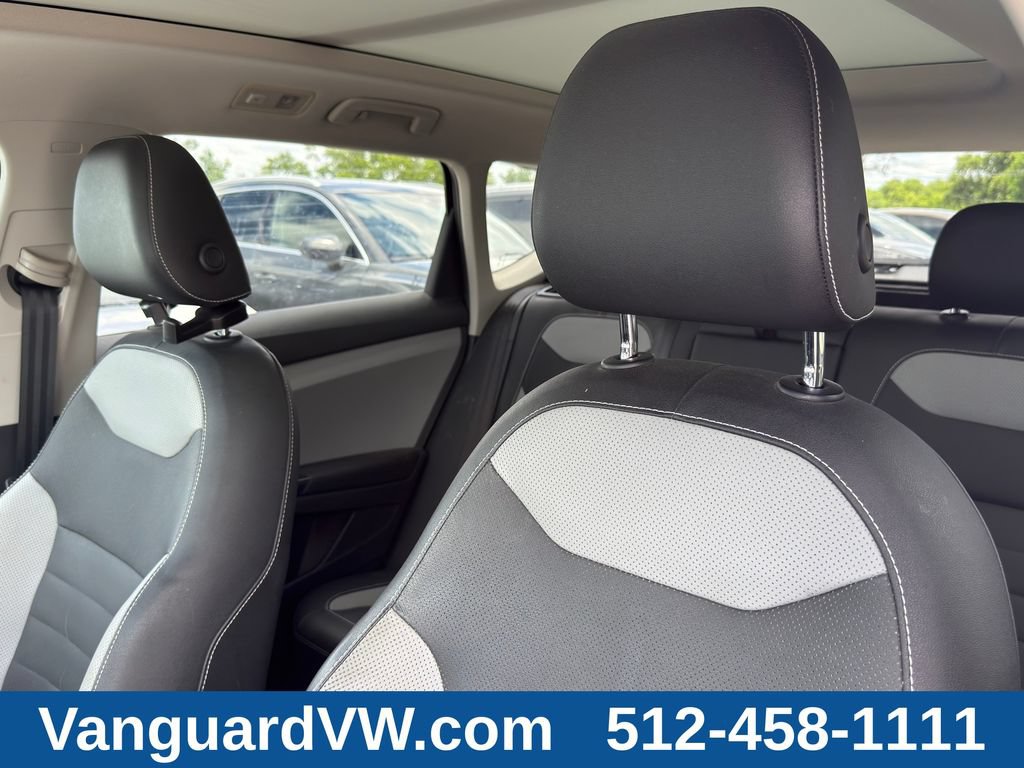 Used 2022 Volkswagen Taos SEL w/ Panoramic Sunroof Package FWD image 14