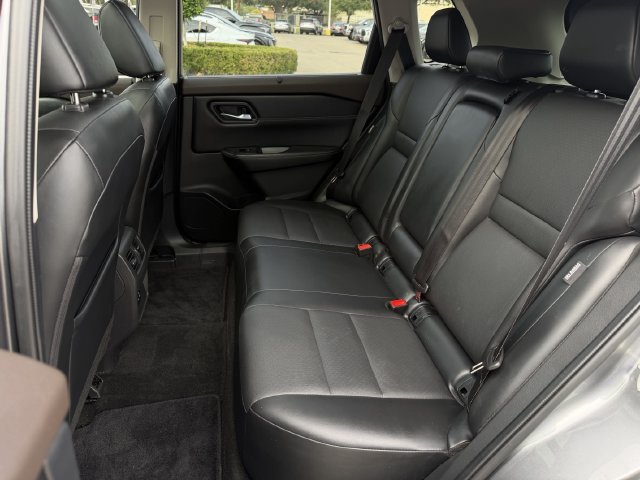 Used 2022 Nissan Rogue SV w/ SV Premium Package AWD/4WD image 26