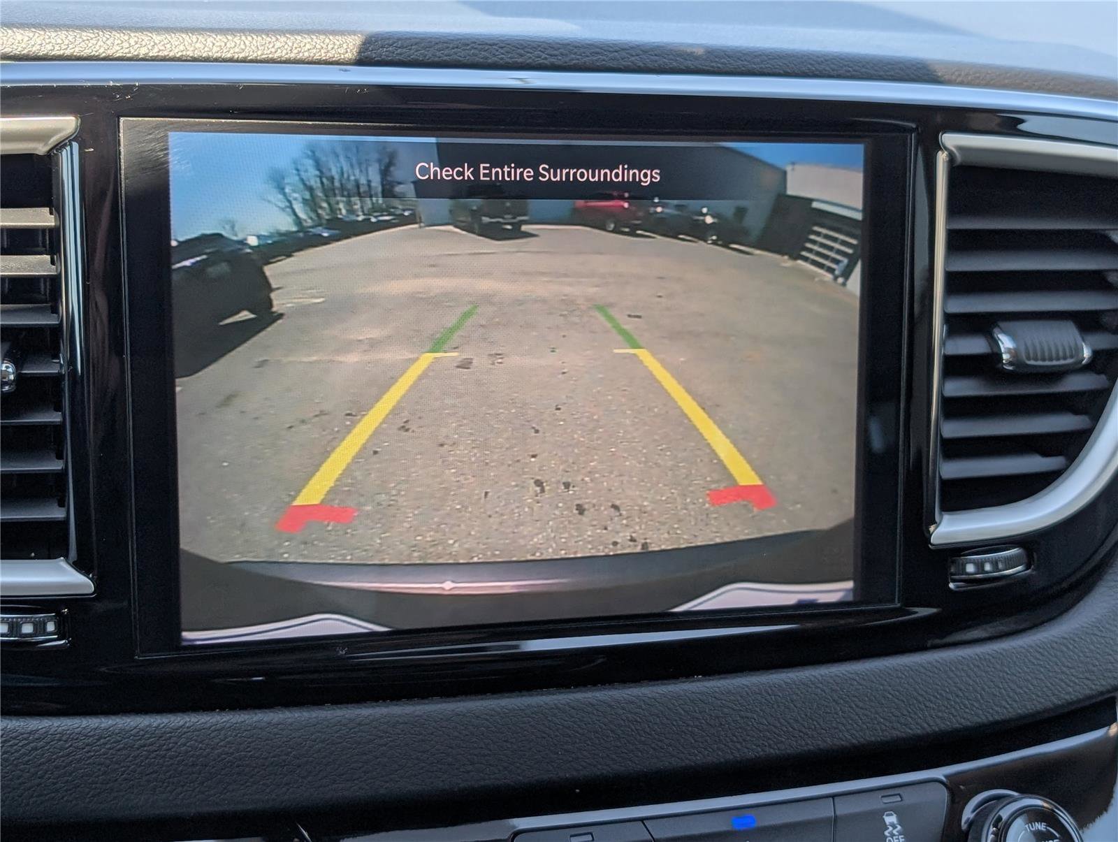 Used 2022 Chrysler Pacifica Touring-L FWD image 31