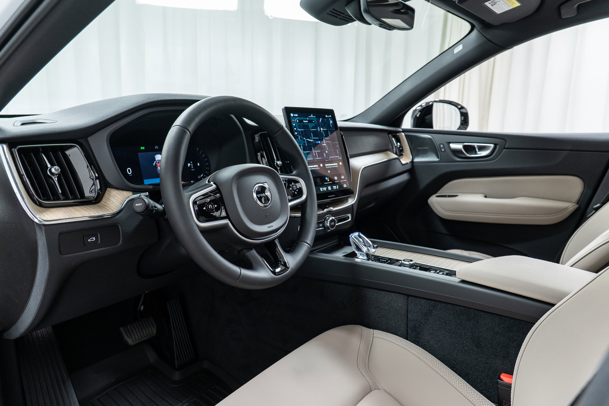 New 2026 Volvo XC60 B5 Plus w/ Climate Package image 12