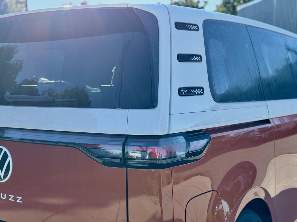 New 2025 Volkswagen ID. Buzz 1st Edition image 9