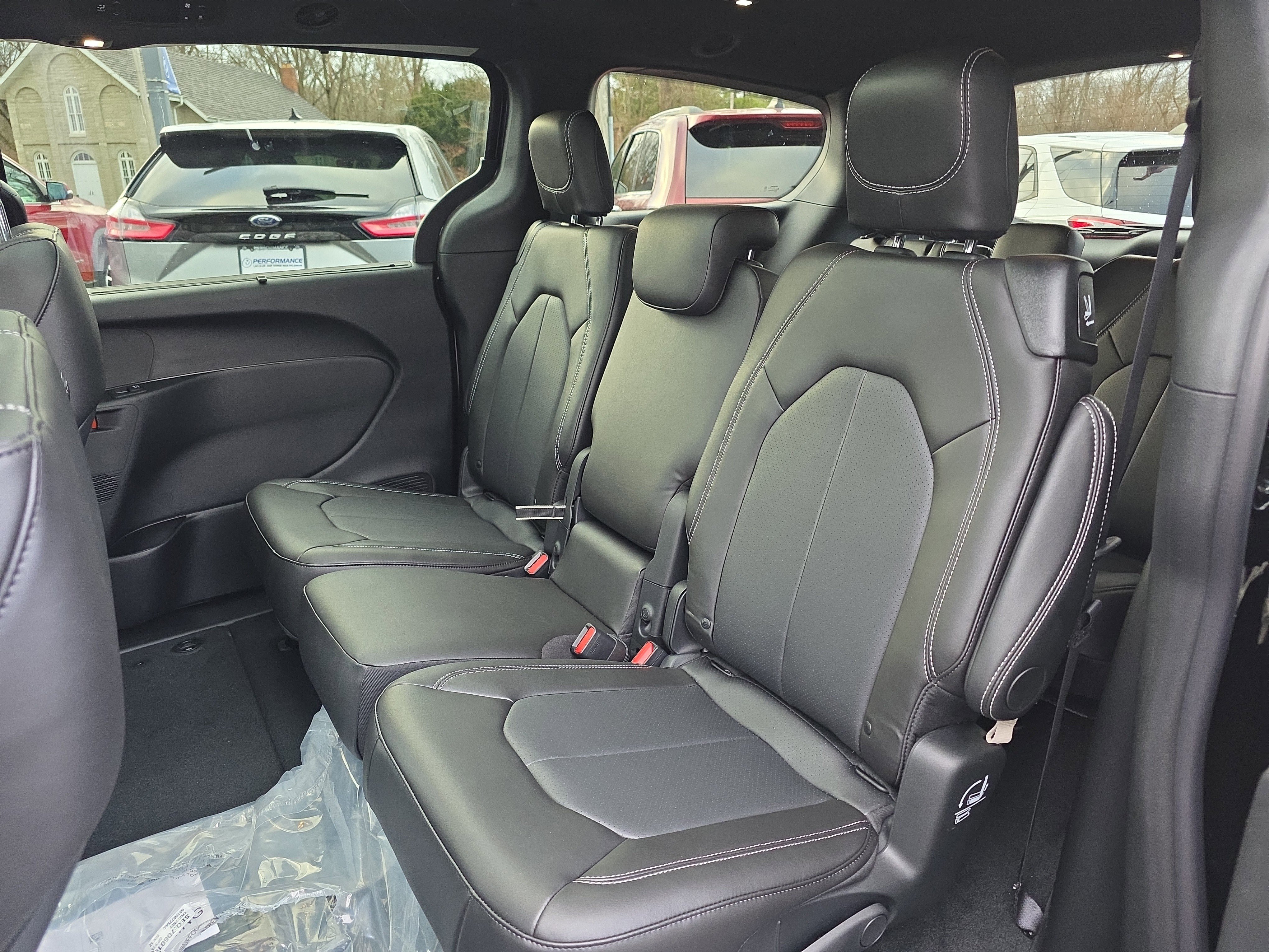 New 2026 Chrysler Pacifica Select image 14