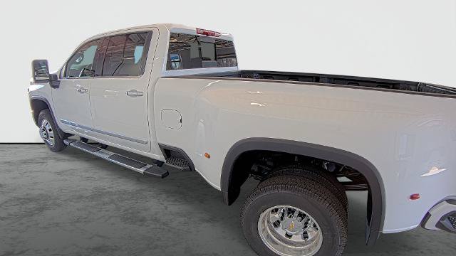 New 2026 Chevrolet Silverado 3500 High Country w/ High Country Premium Package AWD/4WD image 11