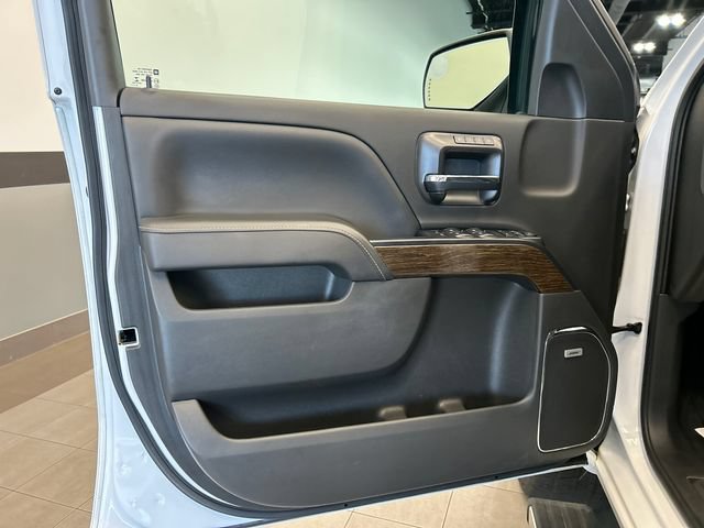 Used 2018 GMC Sierra 1500 Denali w/ Denali Ultimate Package AWD/4WD image 9