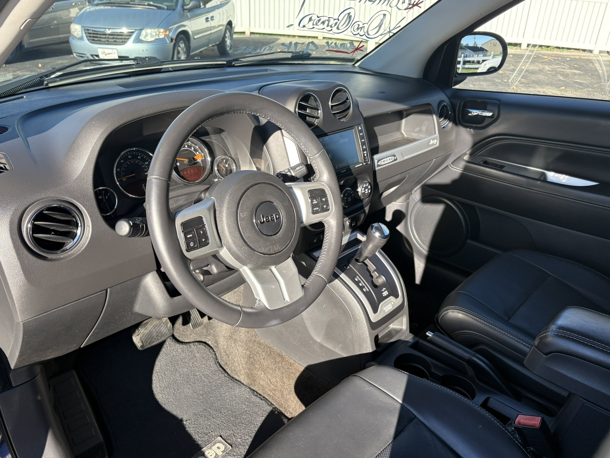 Used 2014 Jeep Compass Limited w/ Premium Sound Group AWD/4WD image 15