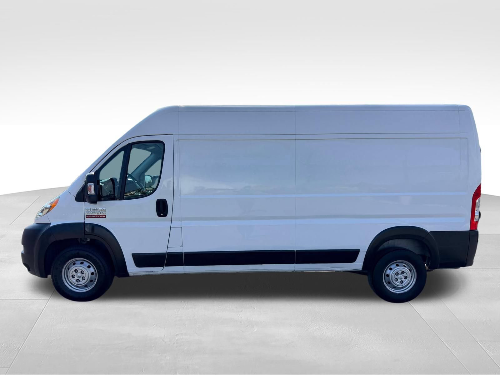 Used 2017 RAM ProMaster 2500 FWD image 4