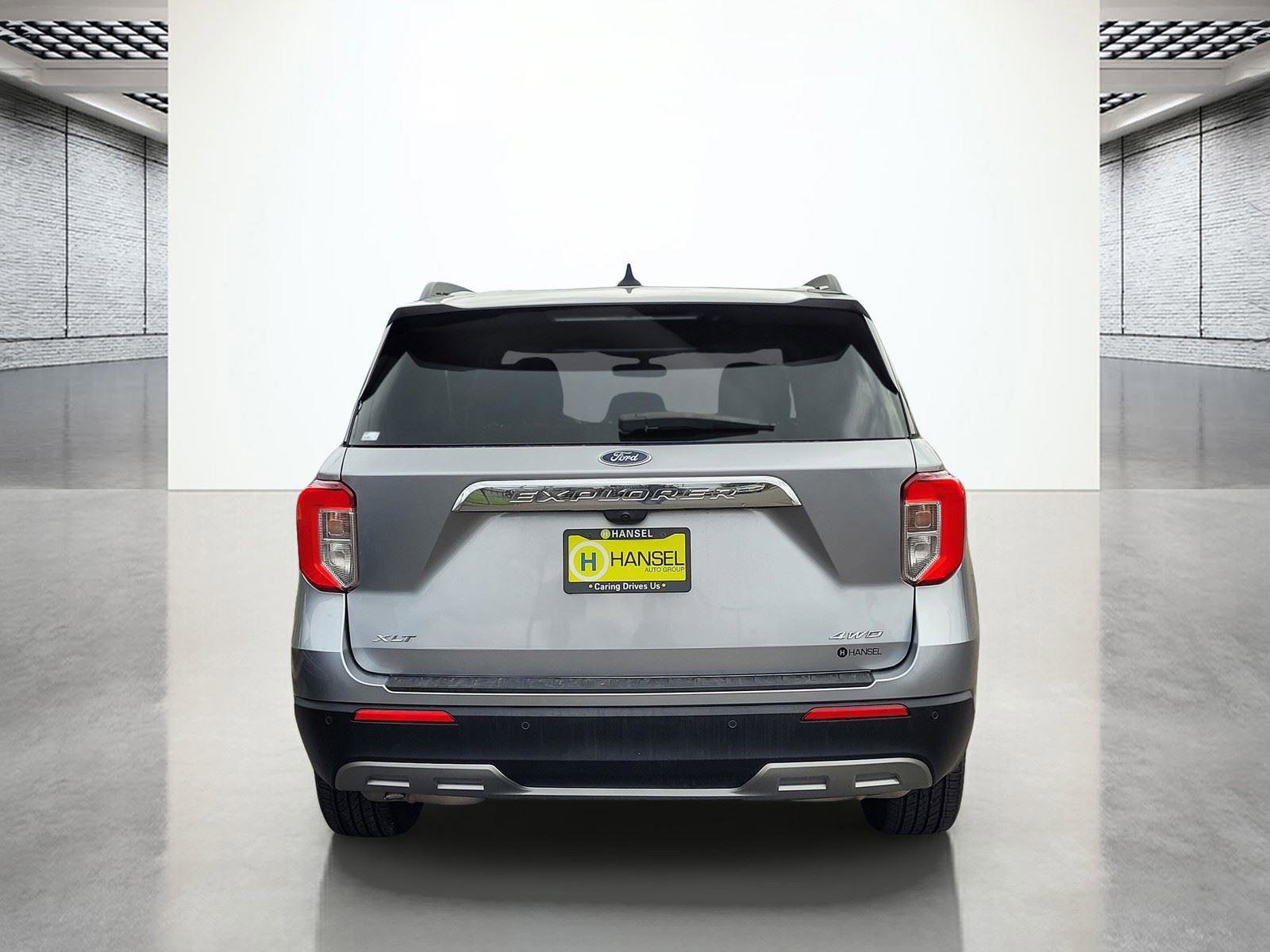 Used 2023 Ford Explorer XLT w/ Equipment Group 202A image 8