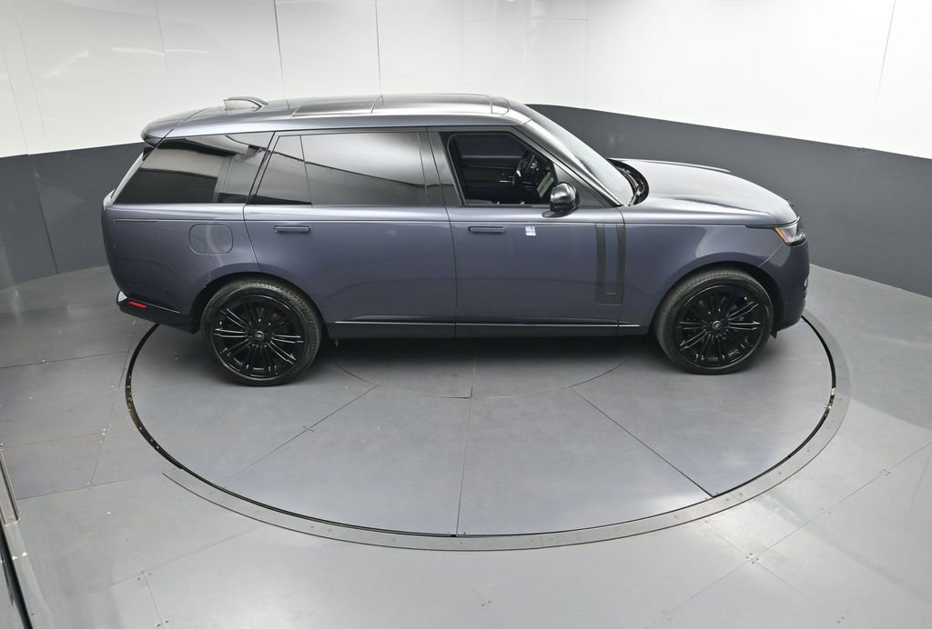 Used 2024 Land Rover Range Rover Long Wheelbase SE image 36