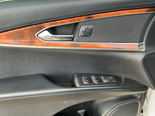 Used 2016 Lincoln MKX Select w/ Select Plus Package AWD/4WD image 10
