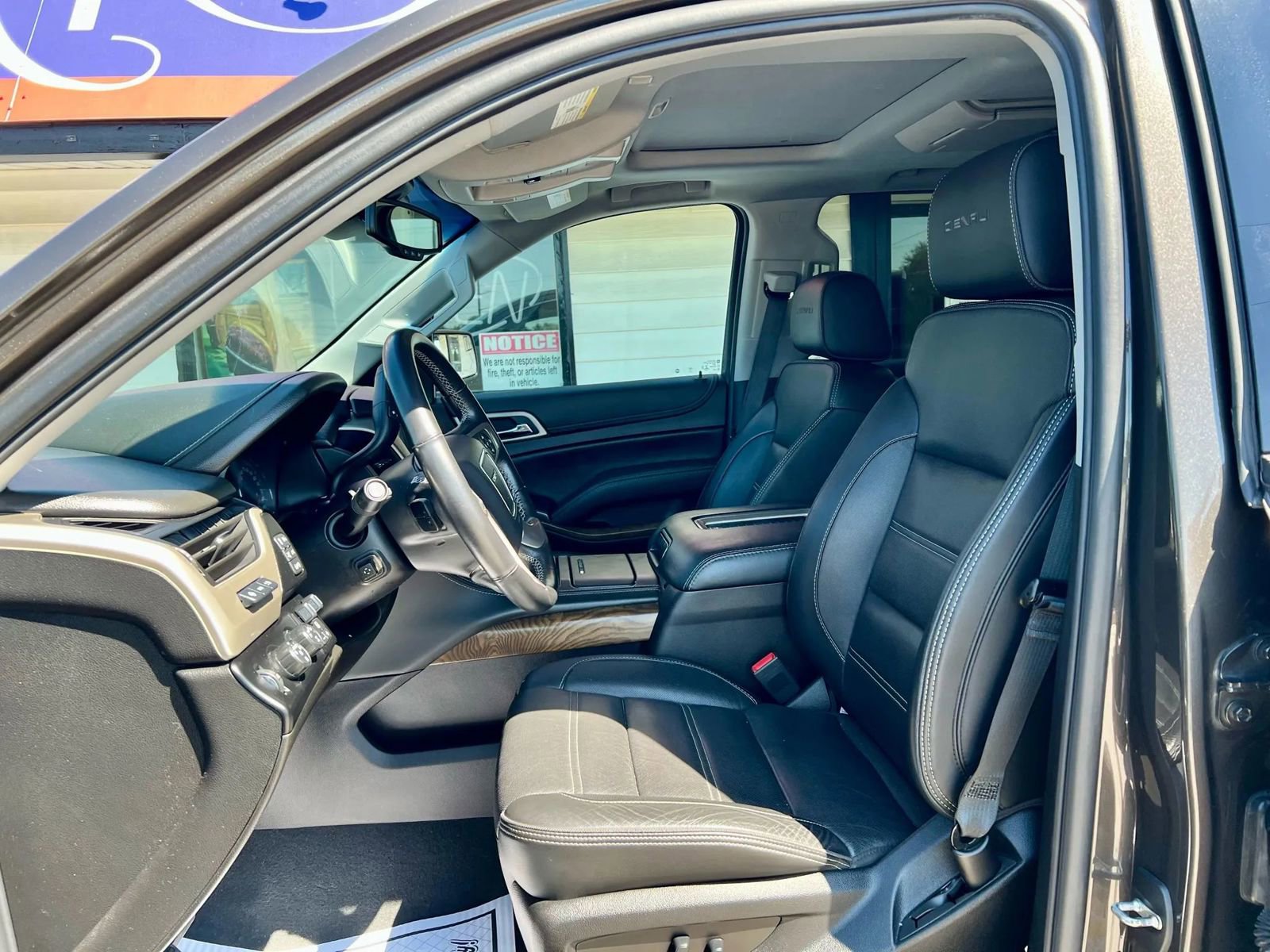 Used 2019 GMC Yukon Denali w/ Denali Ultimate Package image 7