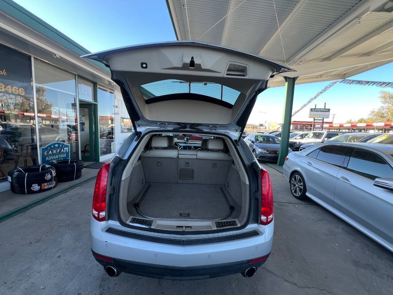 Used 2012 Cadillac SRX Luxury AWD/4WD image 7
