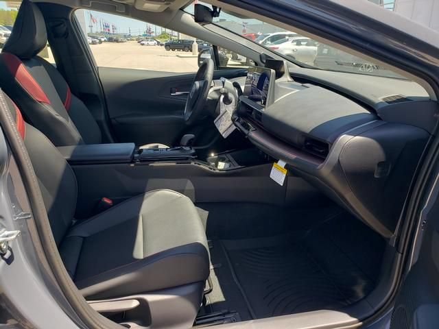 New 2026 Toyota Prius Plug-In Hybrid FWD image 16