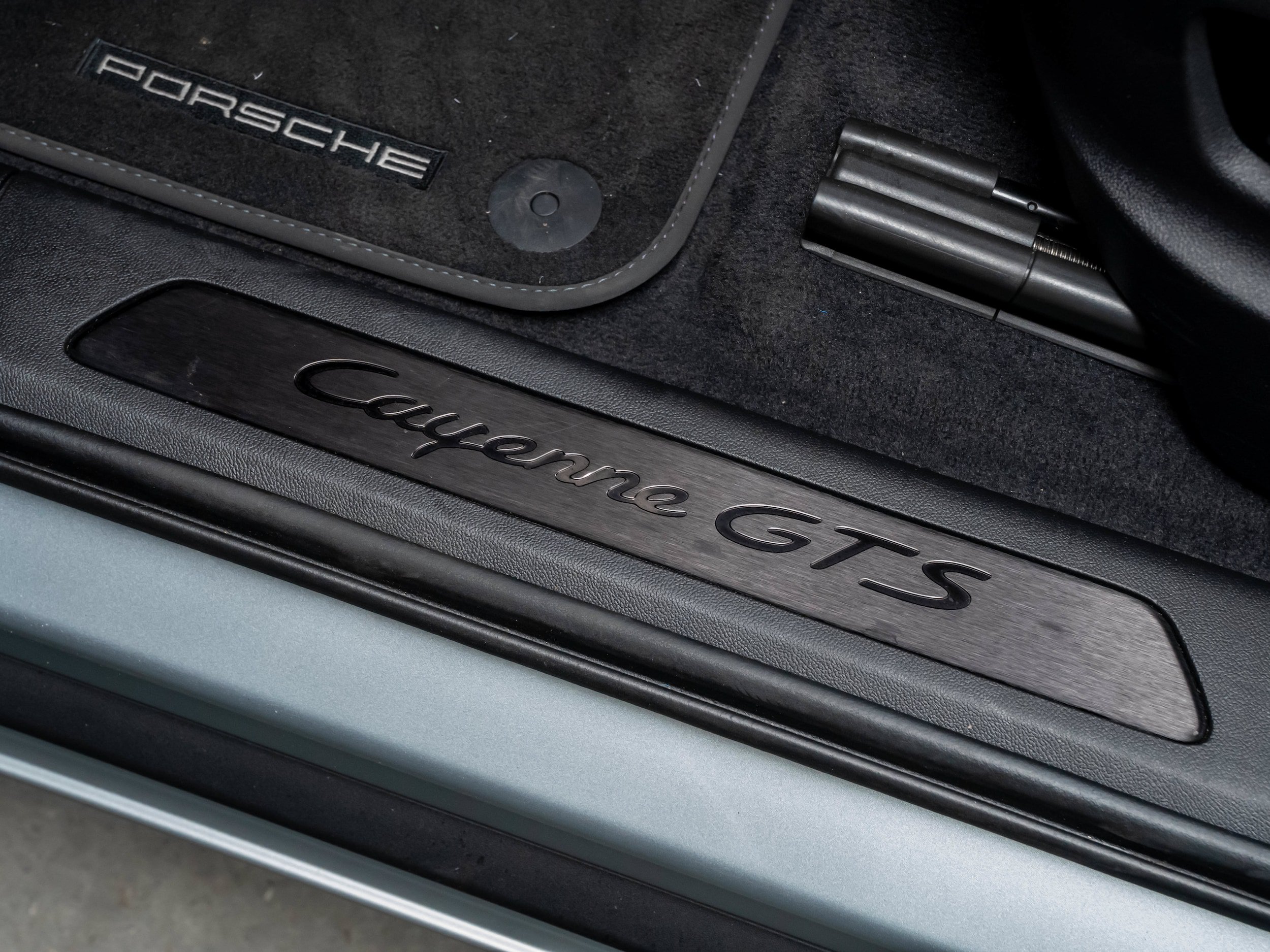 Used 2022 Porsche Cayenne GTS AWD/4WD image 30