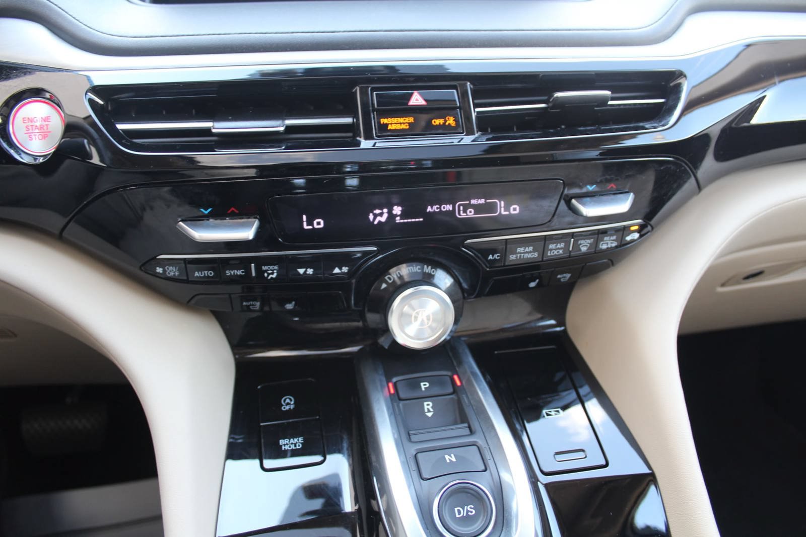 Used 2022 Acura MDX w/ Technology Package FWD image 12